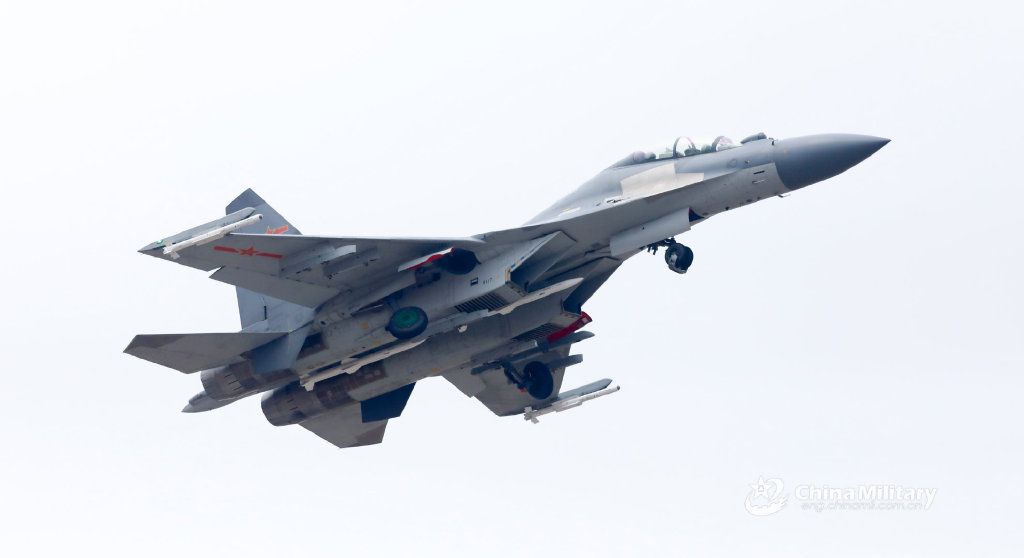 J-16 fighters conduct combat training with PL-15 missiles